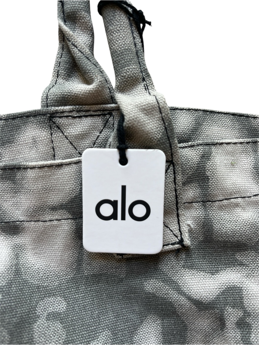 NWT ALO Yoga Gray Tie-Dye Tote Bag Gym Bag Travel Bag Yoga Bag - Picture 10 of 10